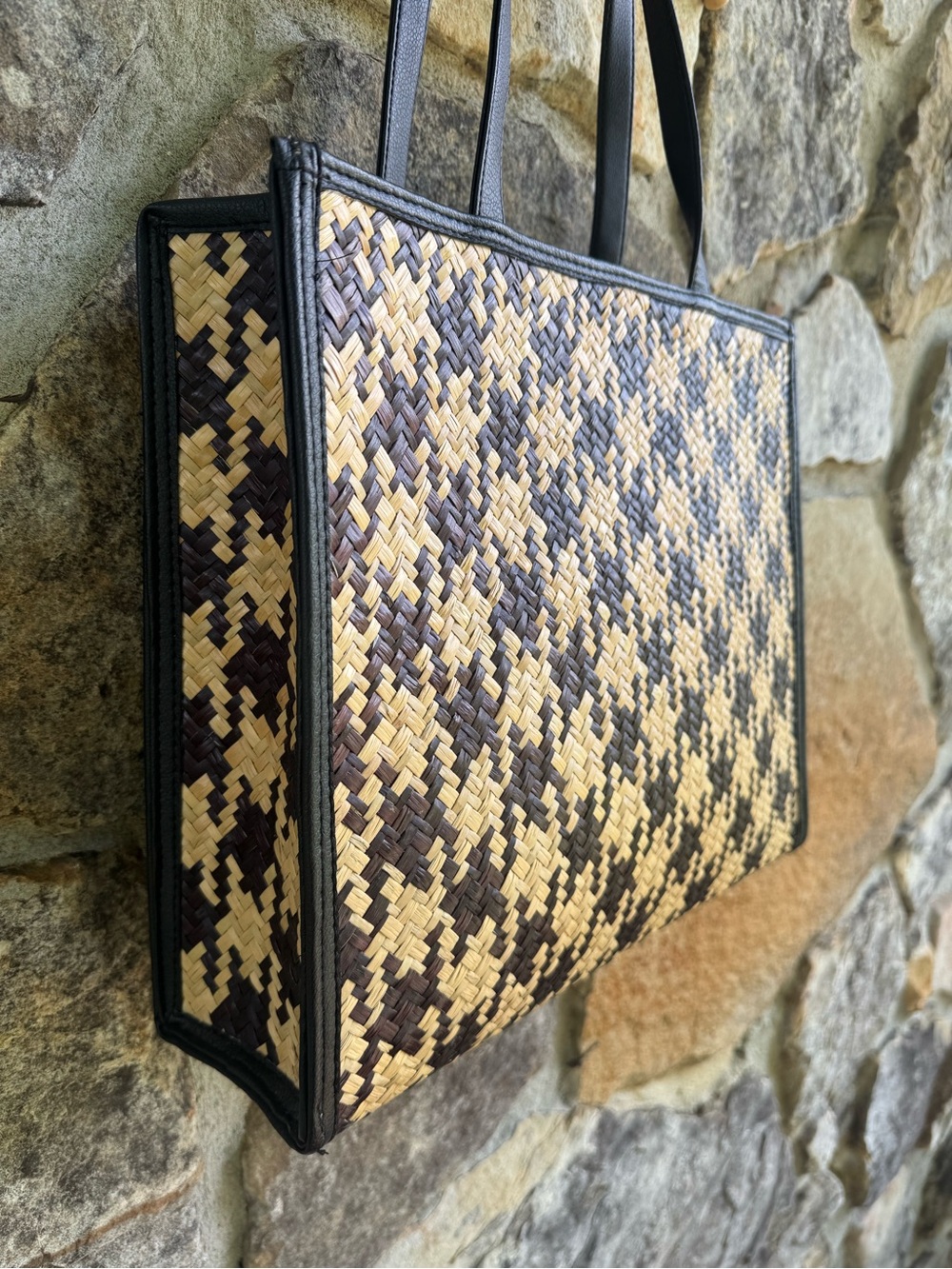 Woven Houndstooth Tote Bag in Black and Natural Raffia - Picture 7 of 16